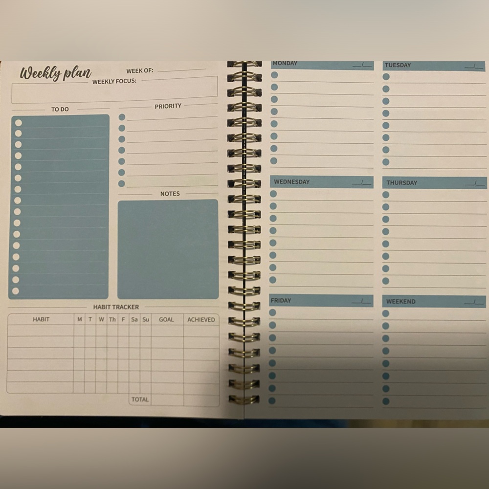Undated Weekly Planner - Picture 2 of 5
